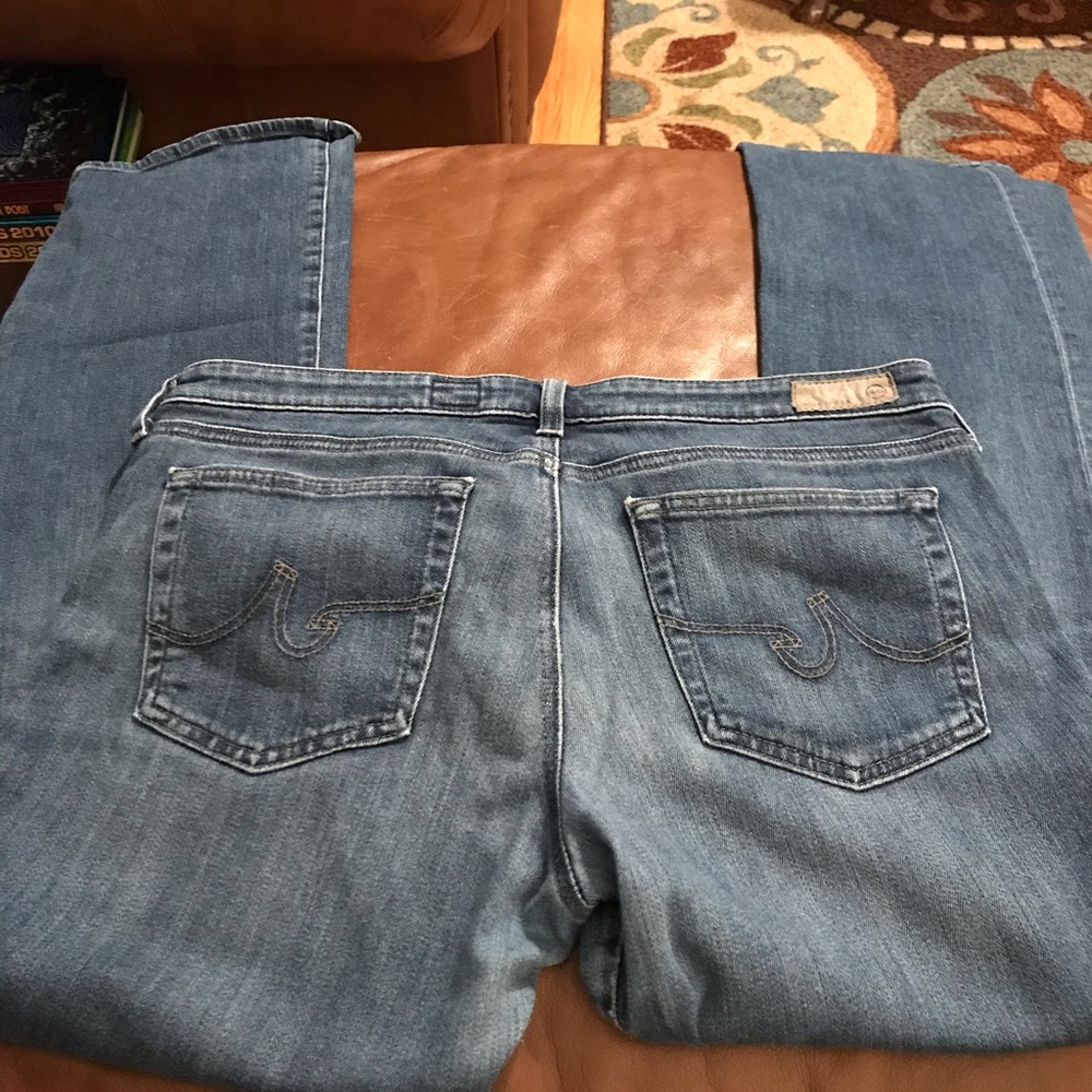 AG OLIVIA  SKINNY BOOT CUT JEANS SIZE 32 R